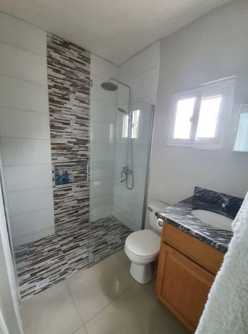 Central Upscale New Kingston Apt With Pool Zewnętrze zdjęcie